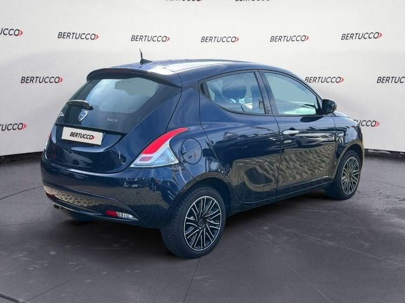 Lancia Ypsilon 3ª serie 1.0 FireFly 5 porte S&S Hybrid Ecochic Gold