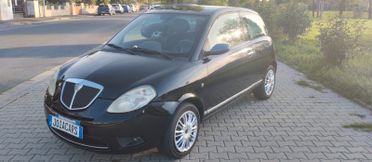 Lancia Ypsilon 1.4 Argento