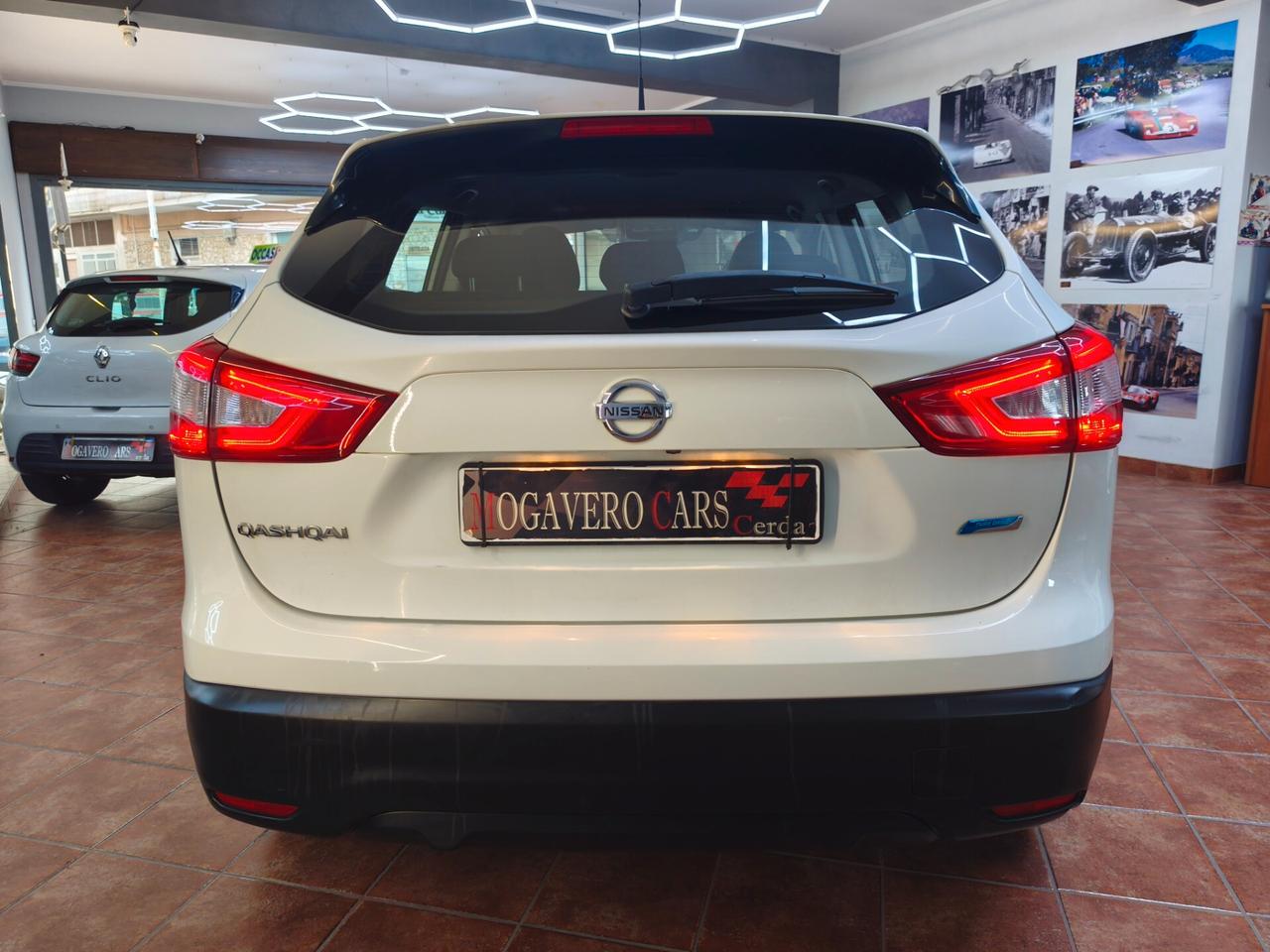 Nissan Qashqai 1.5 diesel 110CV FULL OPTIONAL