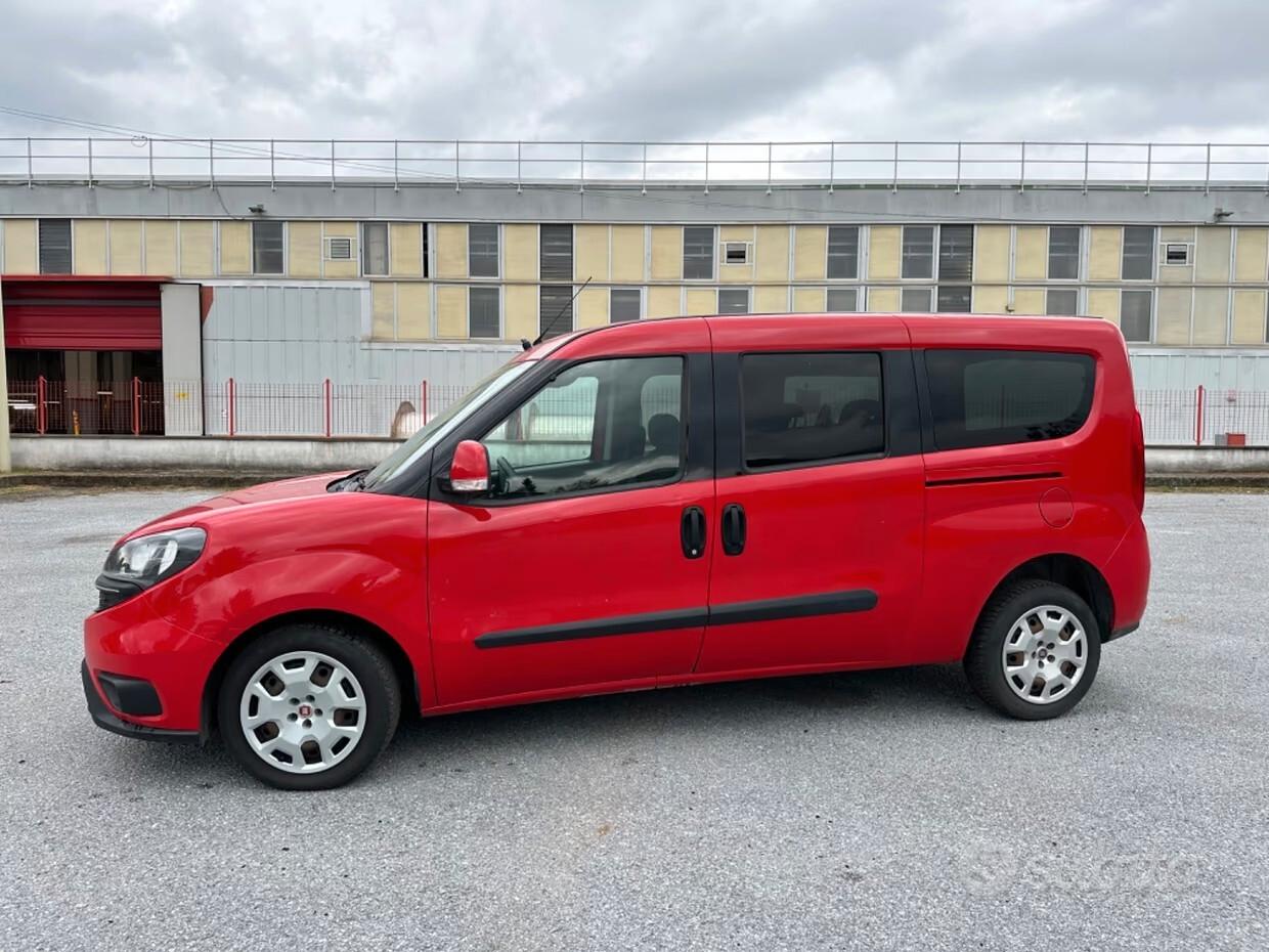 Fiat doblò 1.6 jtd 105cv lounge maxi doppia porta laterale anno 2018