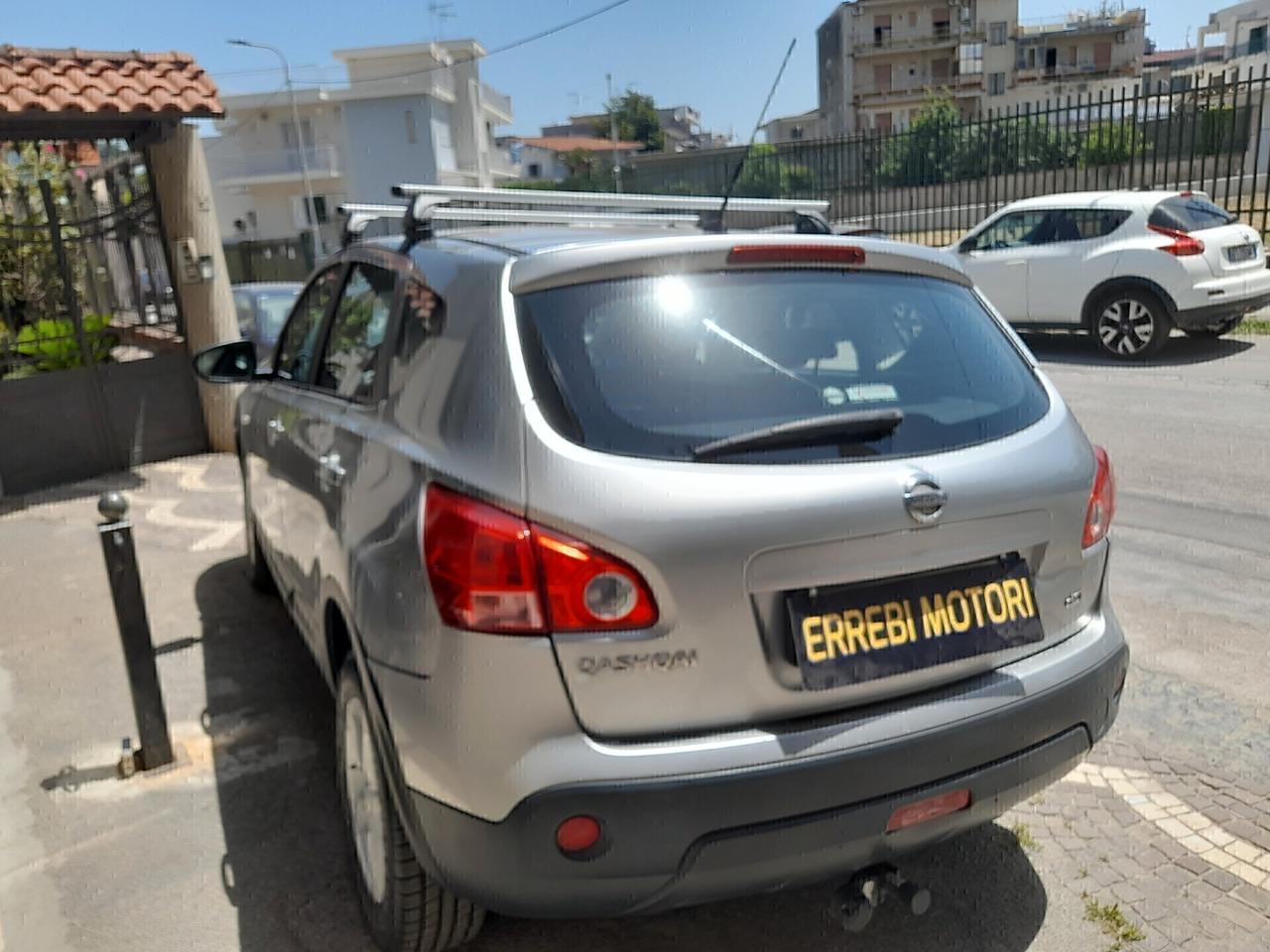 Nissan Qashqai 4X4 GANCIO TRAINO