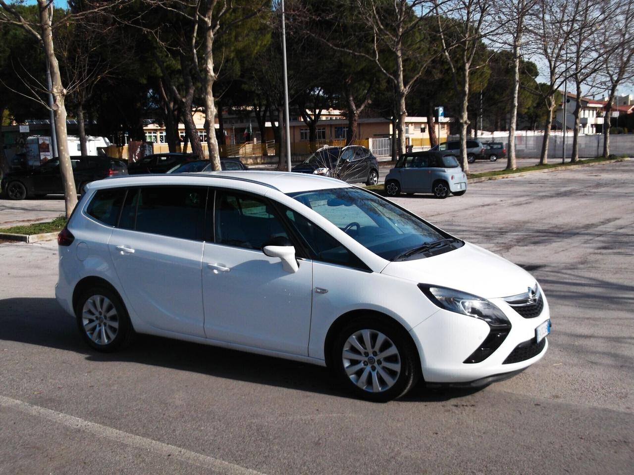 Opel Zafira 1.6 Turbo Metano 7 P. Full 2014