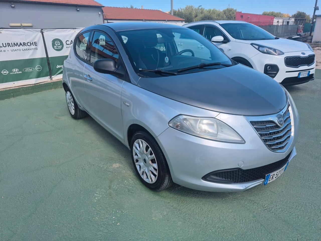 Lancia Ypsilon 1.2 69 CV 5 porte GPL Ecochic Silver