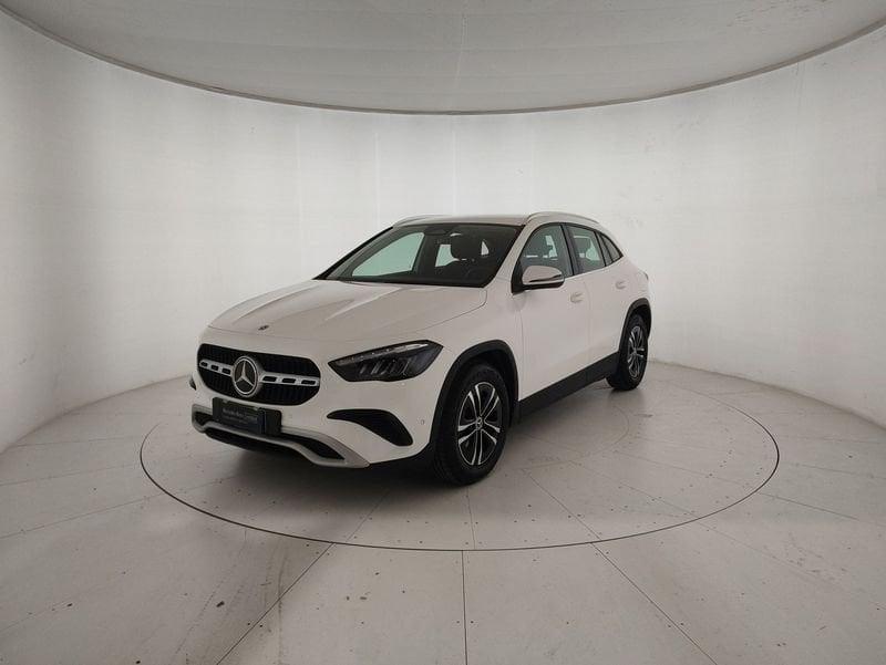 Mercedes-Benz GLA 180 Progressive Advanced auto