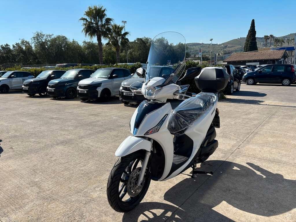 Kymco People S 200 Nuovo Pronto consegna Tuo a solo 29 Euro al mese
