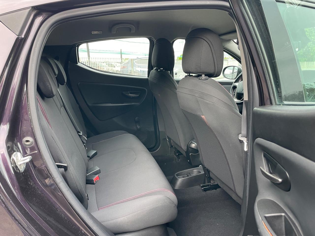 Lancia Ypsilon 1.2 69 CV 5 porte GPL Ecochic Elefantino