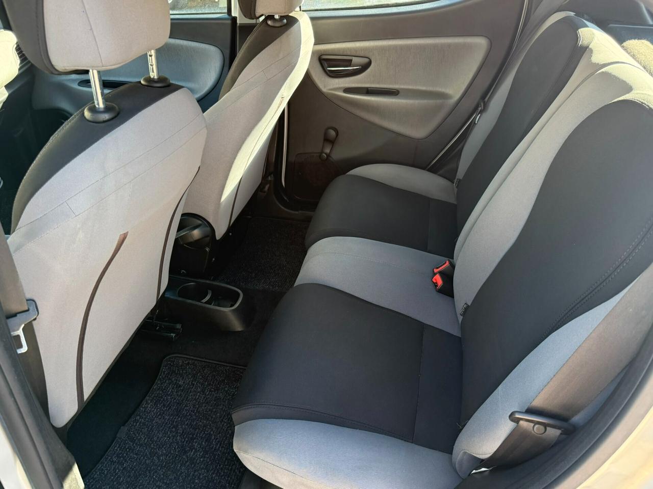 Lancia Ypsilon 1.3 MJT 16V 95 CV 5 porte S&S Silver