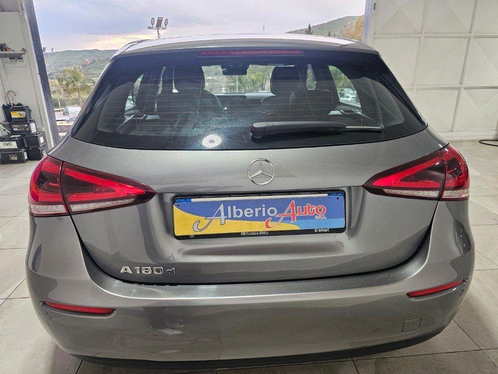 Mercedes-Benz A 180 d Automatic Business Luci Ambient