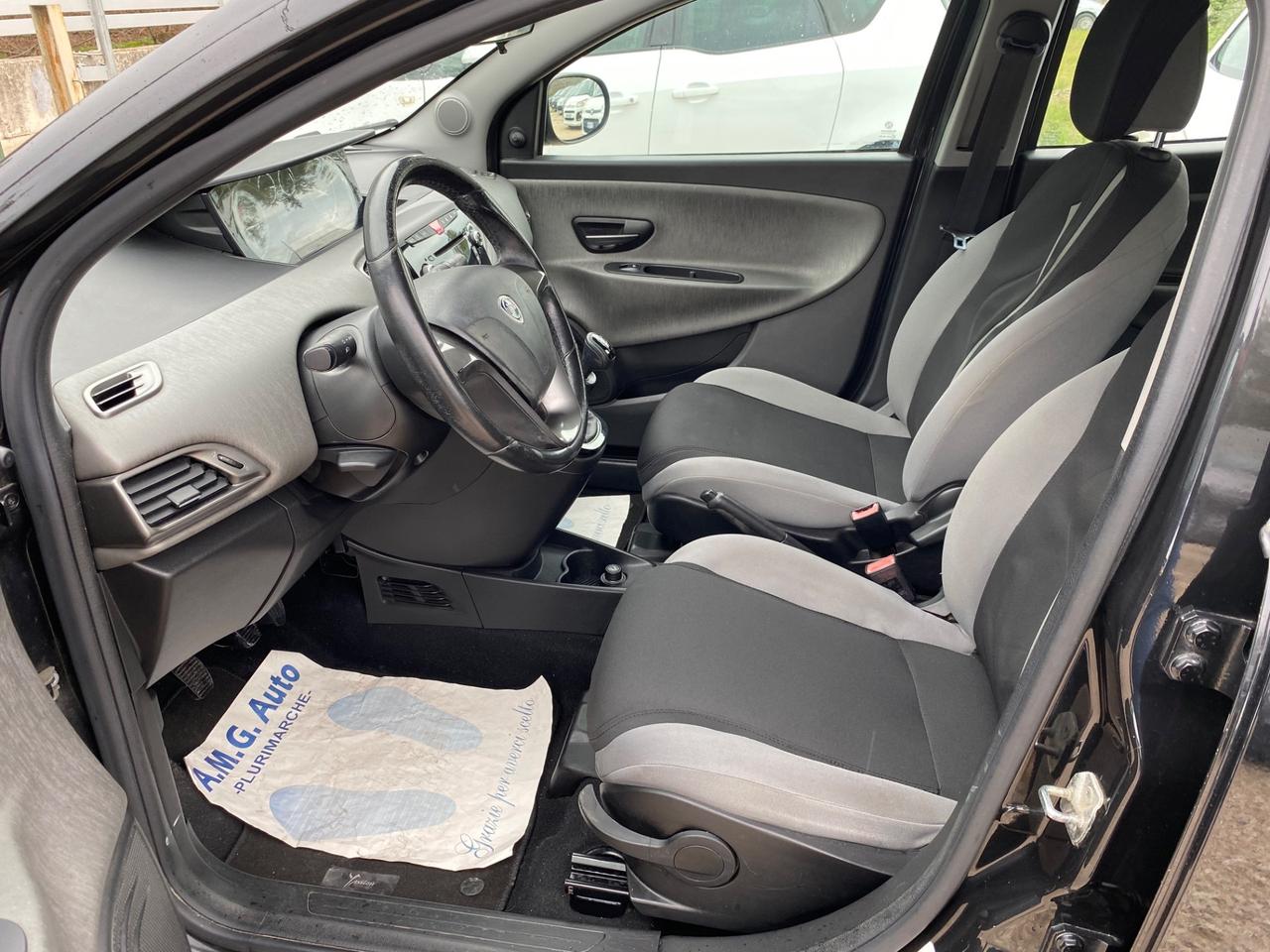 Lancia ypsilon 1.2 GPL gold ecochic 69 CV 51KW