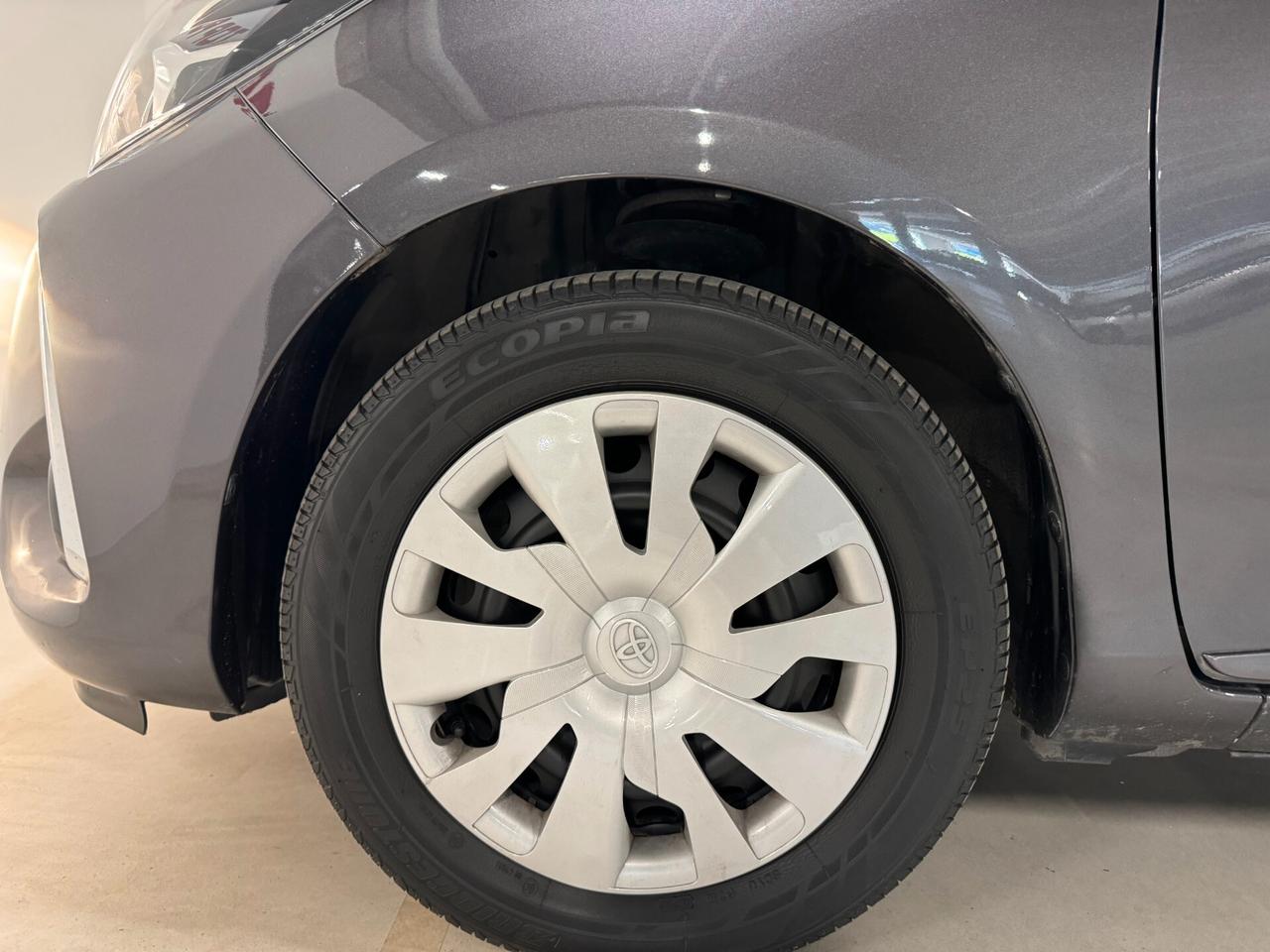 Toyota Yaris 1.0 5 porte Active