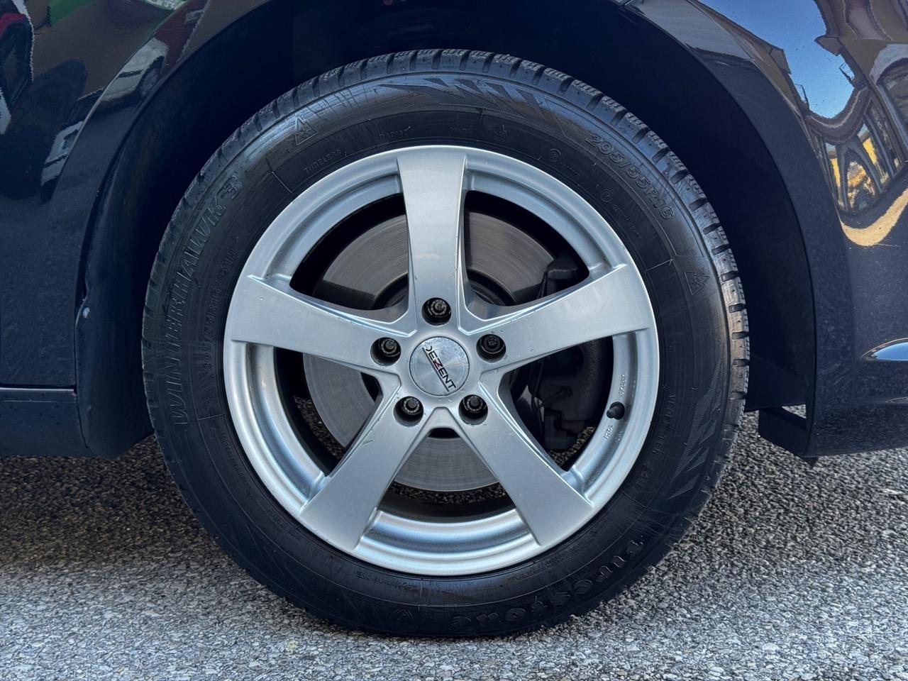 Volkswagen Touran 2.0 TDI 140 CV Highline 7 posti