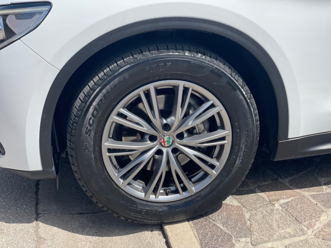 Alfa Romeo Stelvio 2.2 Turbodiesel 190 CV AT8 Q4 Business
