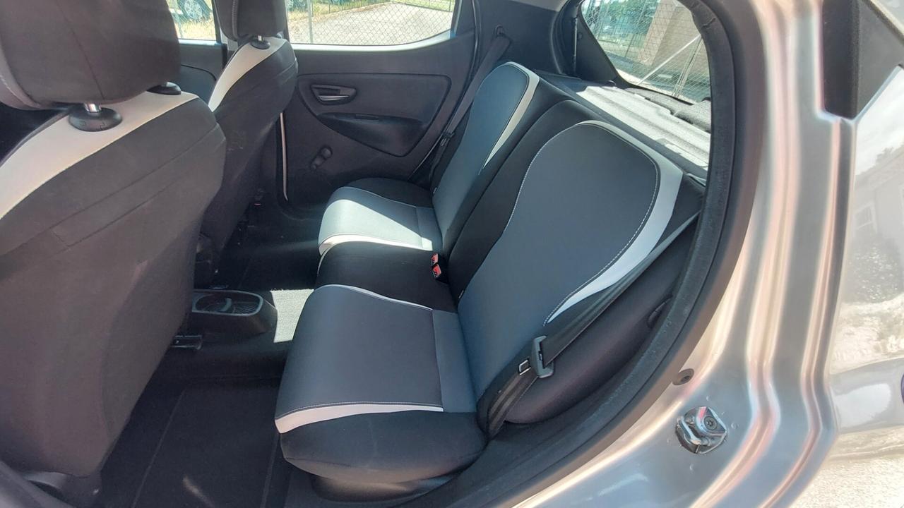 Lancia Ypsilon 1.2 69 CV 5 porte Gold