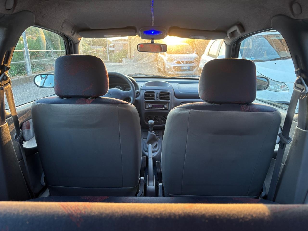 RENAULT CLIO 1.2 CONDIZIONI OTTIME SOLO 120000 KM GUARDA