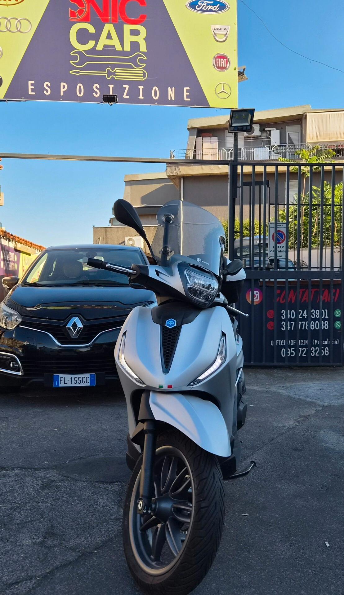 Piaggio Beverly 400 Sport