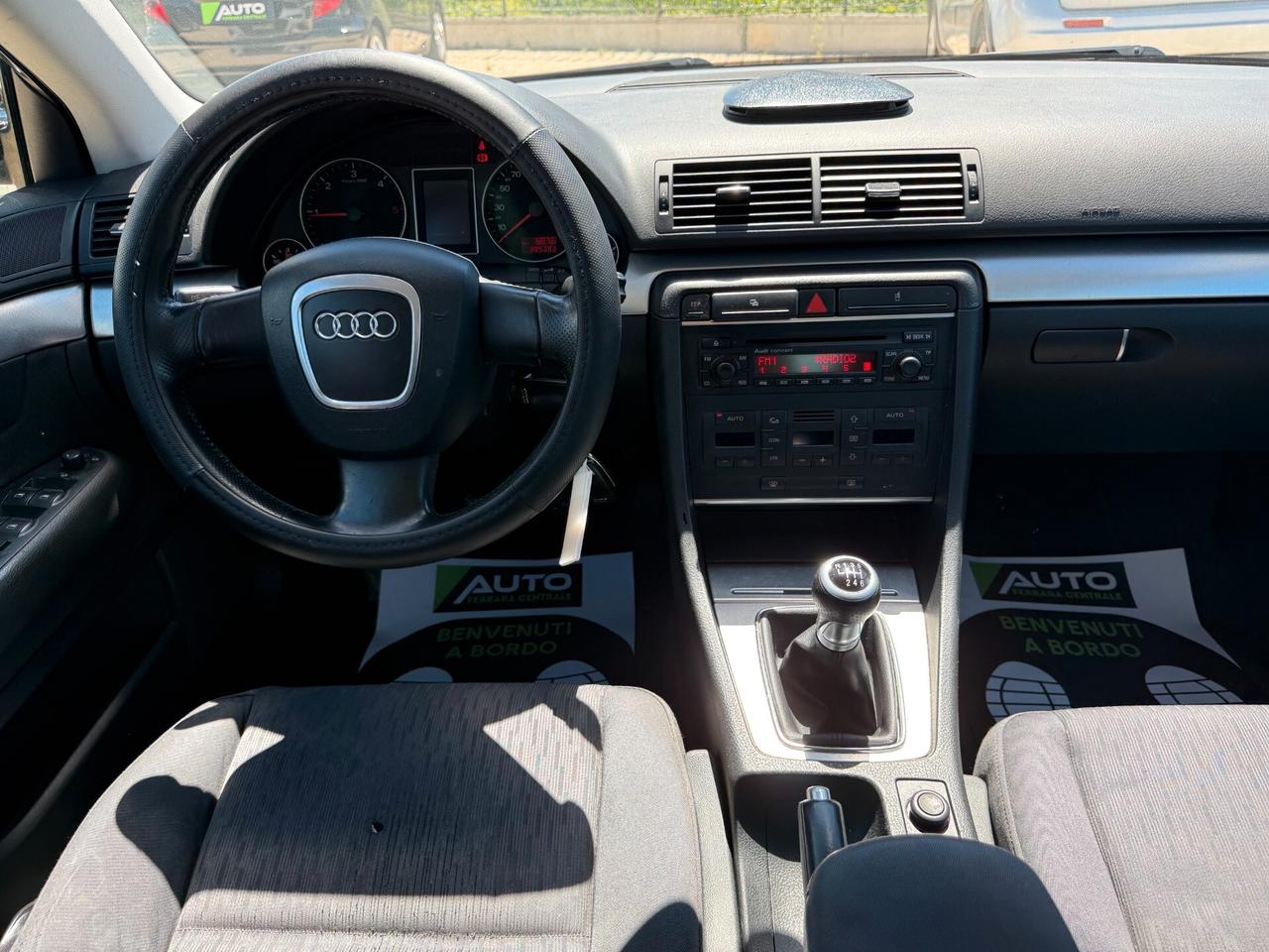 Audi A4 2.0 16V TDI Avant TOTAL BLACK
