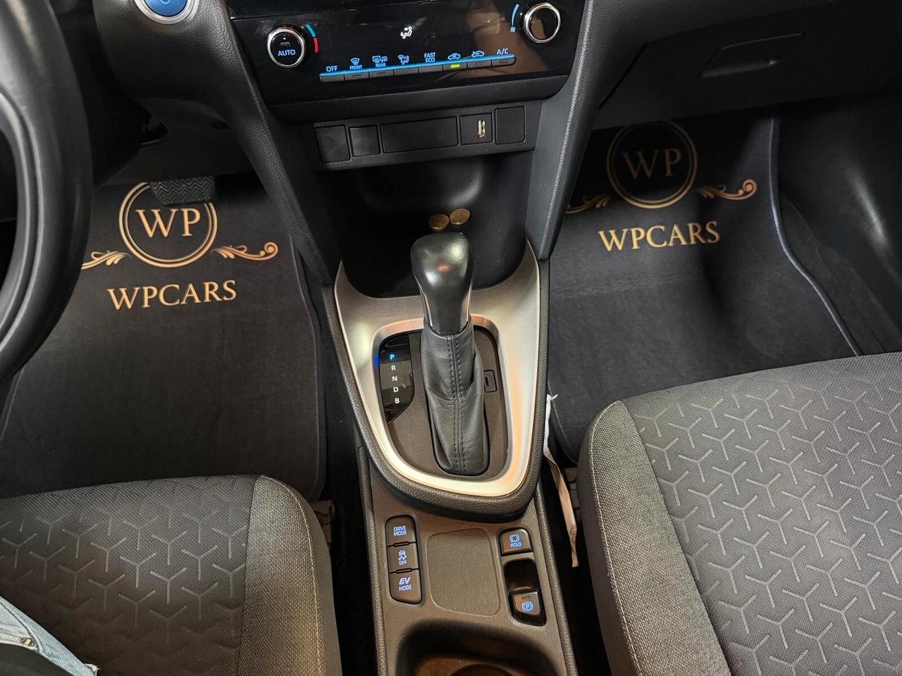 Toyota Yaris Cross 1.5 Hybrid 5p. E-CVT AWD-i Trend