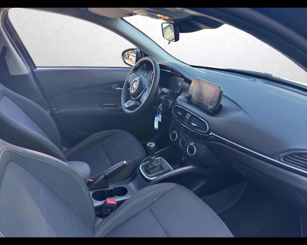 FIAT Tipo (2015-->) - Tipo 1.0 5 porte