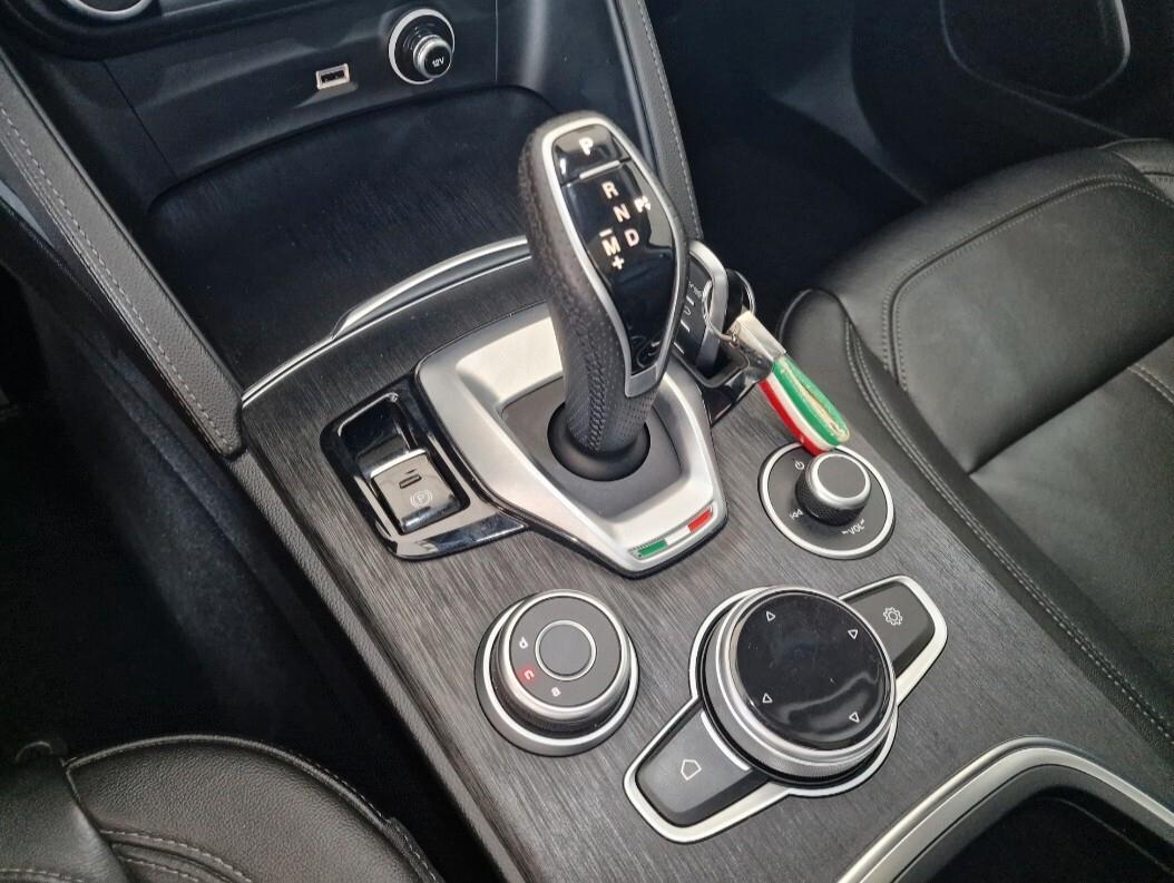 Alfa Romeo Stelvio con Interno in Pelle