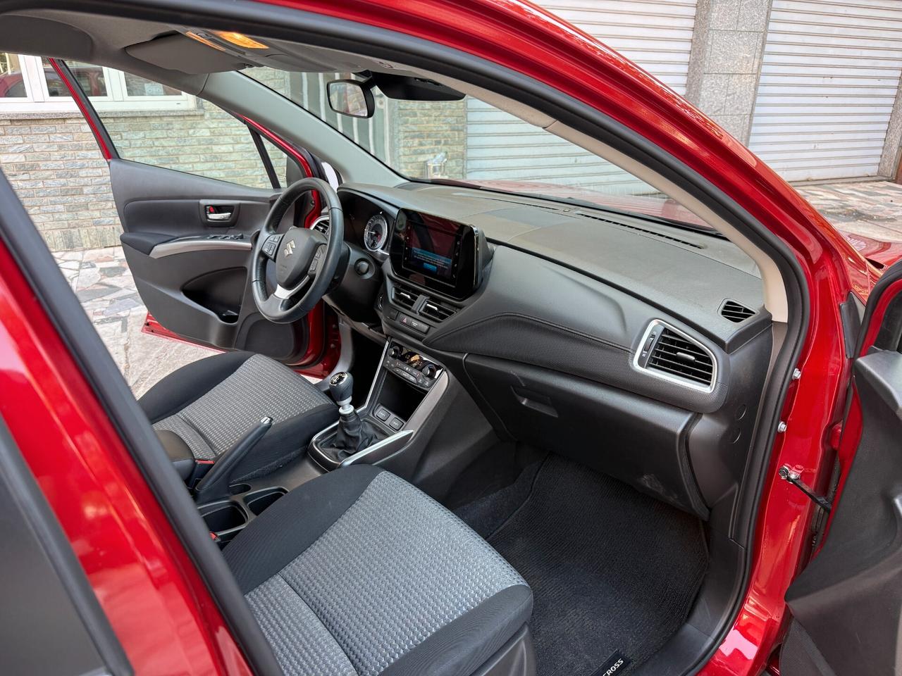 Suzuki S-Cross 1.4 Hybrid Top+