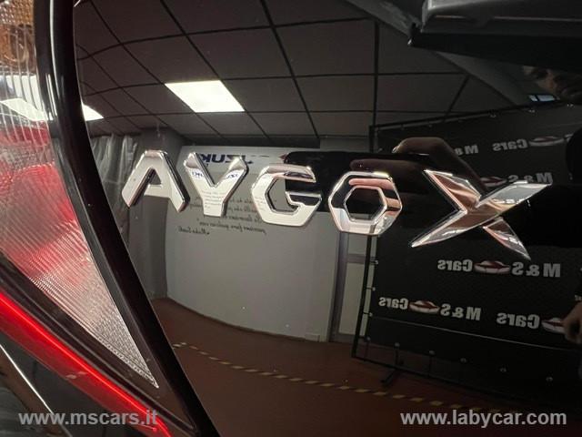 TOYOTA Aygo X 1.0 VVT-i 72 CV 5p. Lounge