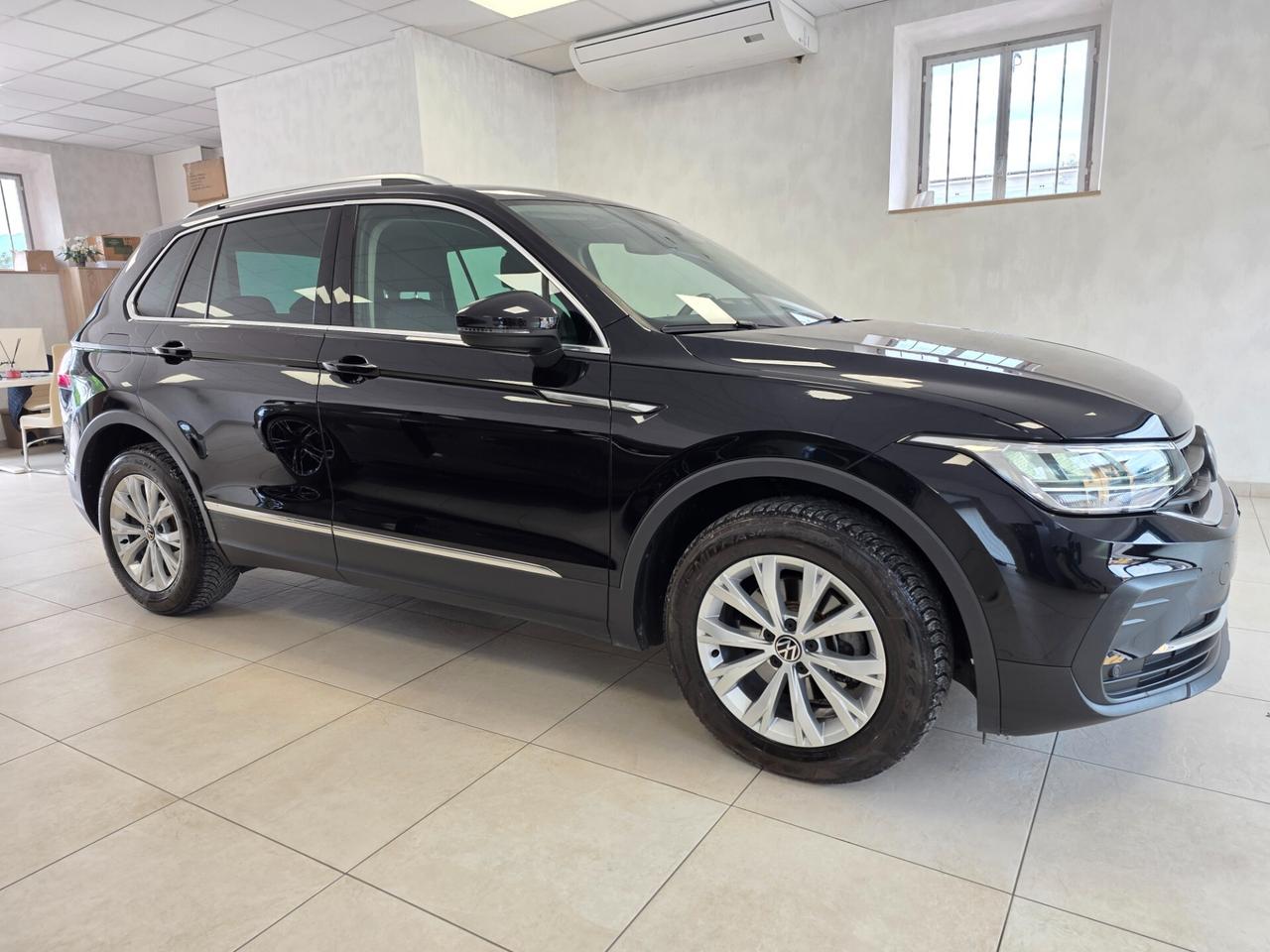Volkswagen Tiguan 2.0 TDI 150 CV SCR DSG Elegance