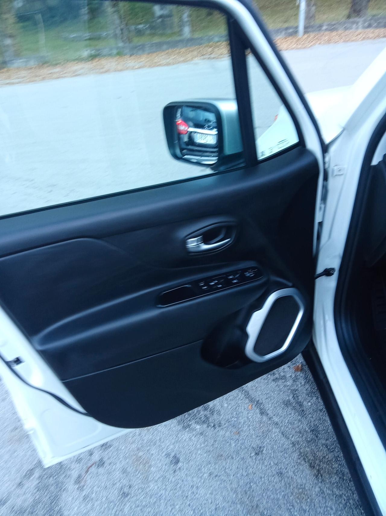 Jeep Renegade 1.6 Mjt 120 CV Limited 017