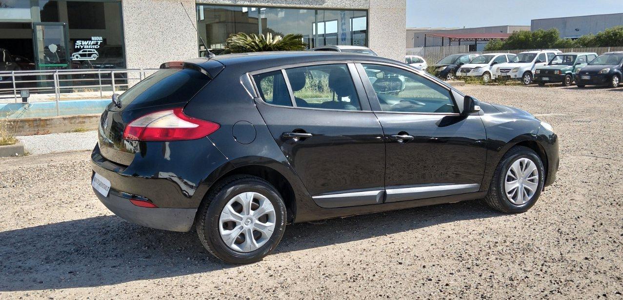 Renault Megane 5 Porte Megane 1.5 dci Confort 90cv
