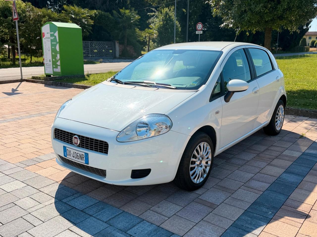 Fiat Grande Punto 1.4 5 porte benzina neopatentati