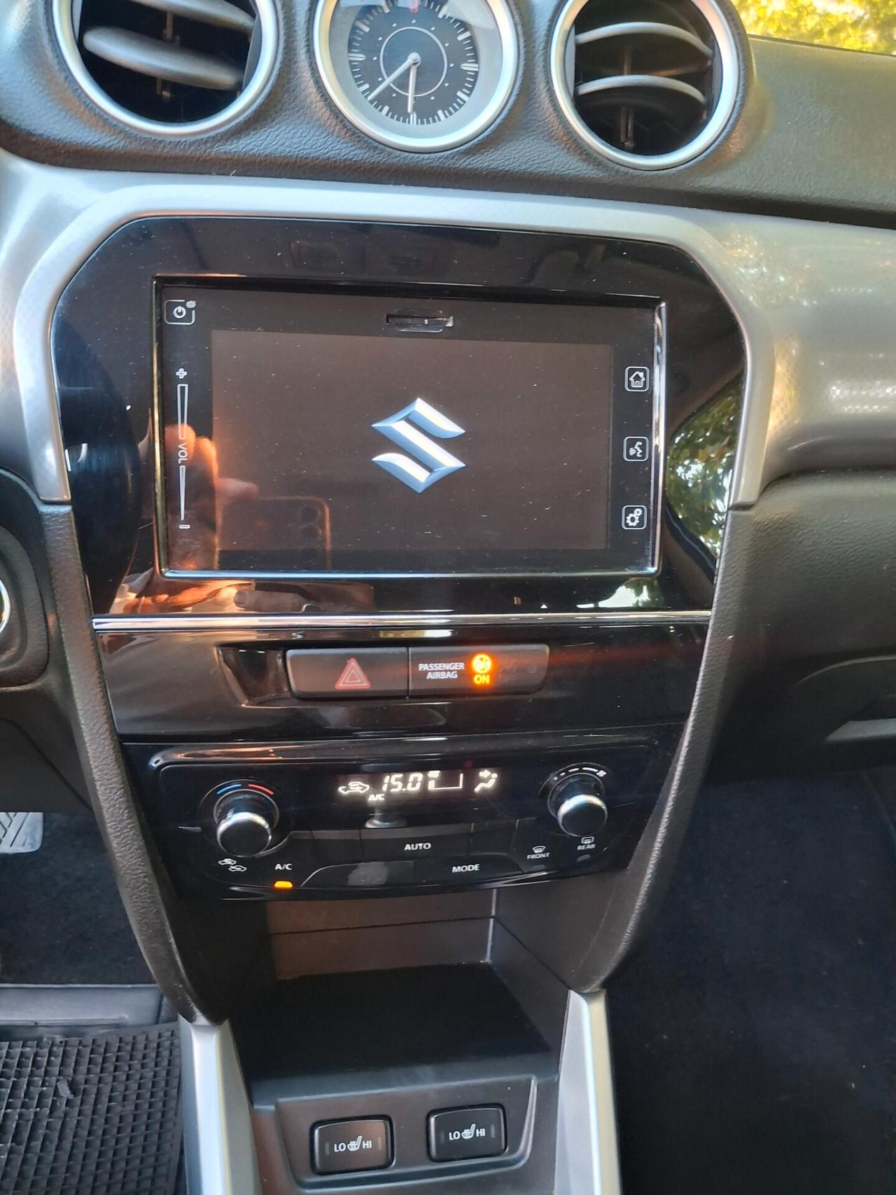 Suzuki Vitara 1.6 DDiS V-Cool-EURO6b-PELLE-NAVI-