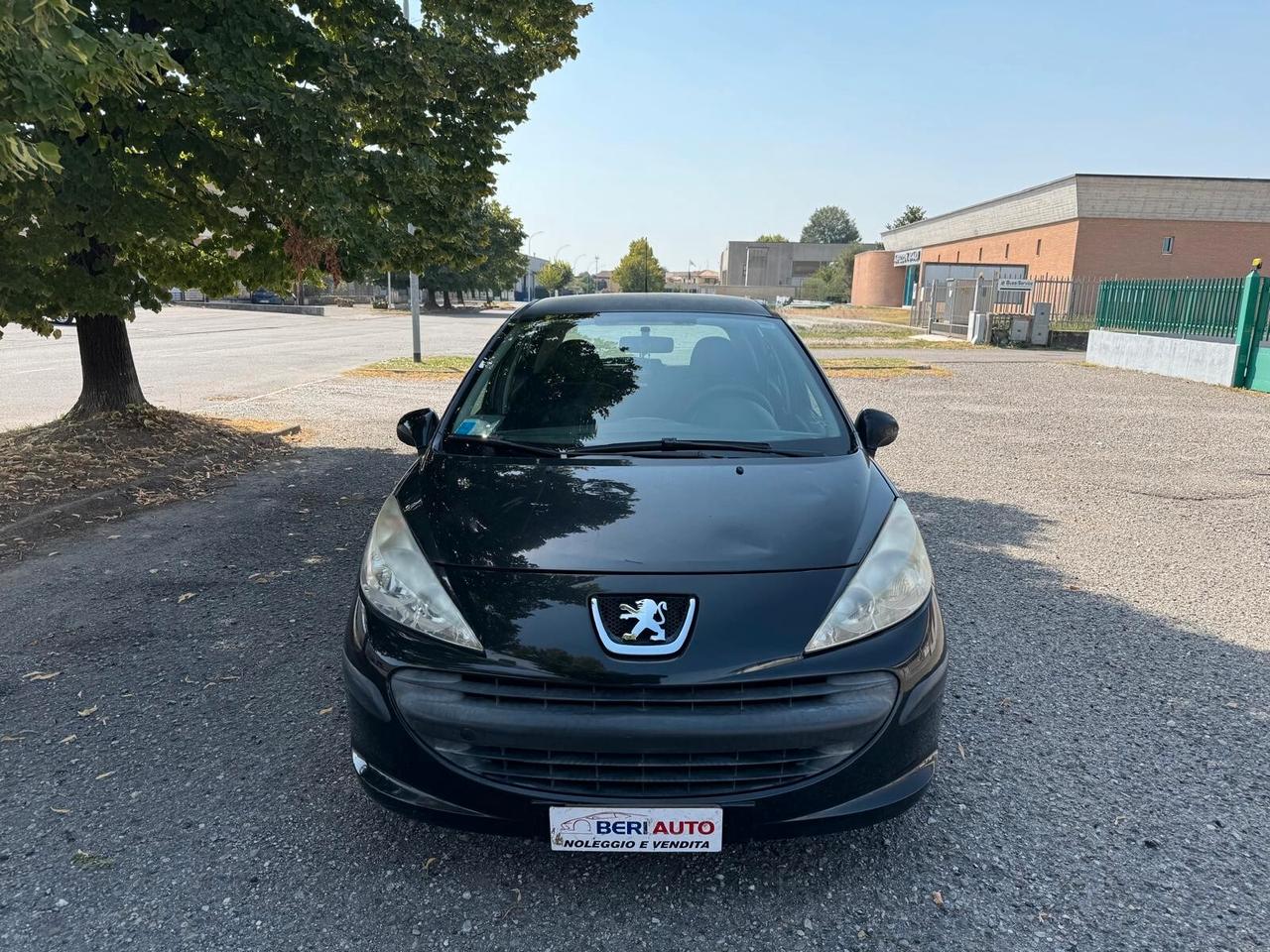 Peugeot 207 benzina manuale