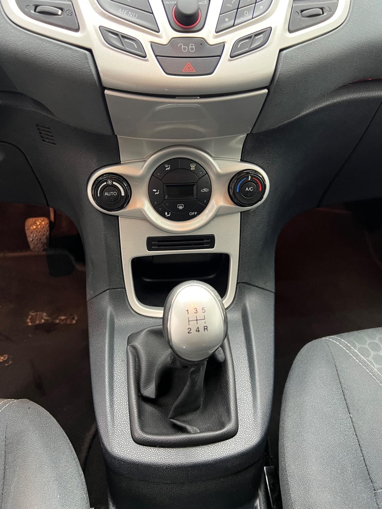 Ford Fiesta 1.4 TDCi 5p. Titanium