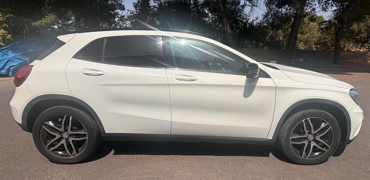 Mercedes-benz GLA 200 d Automatic 4Matic Premium
