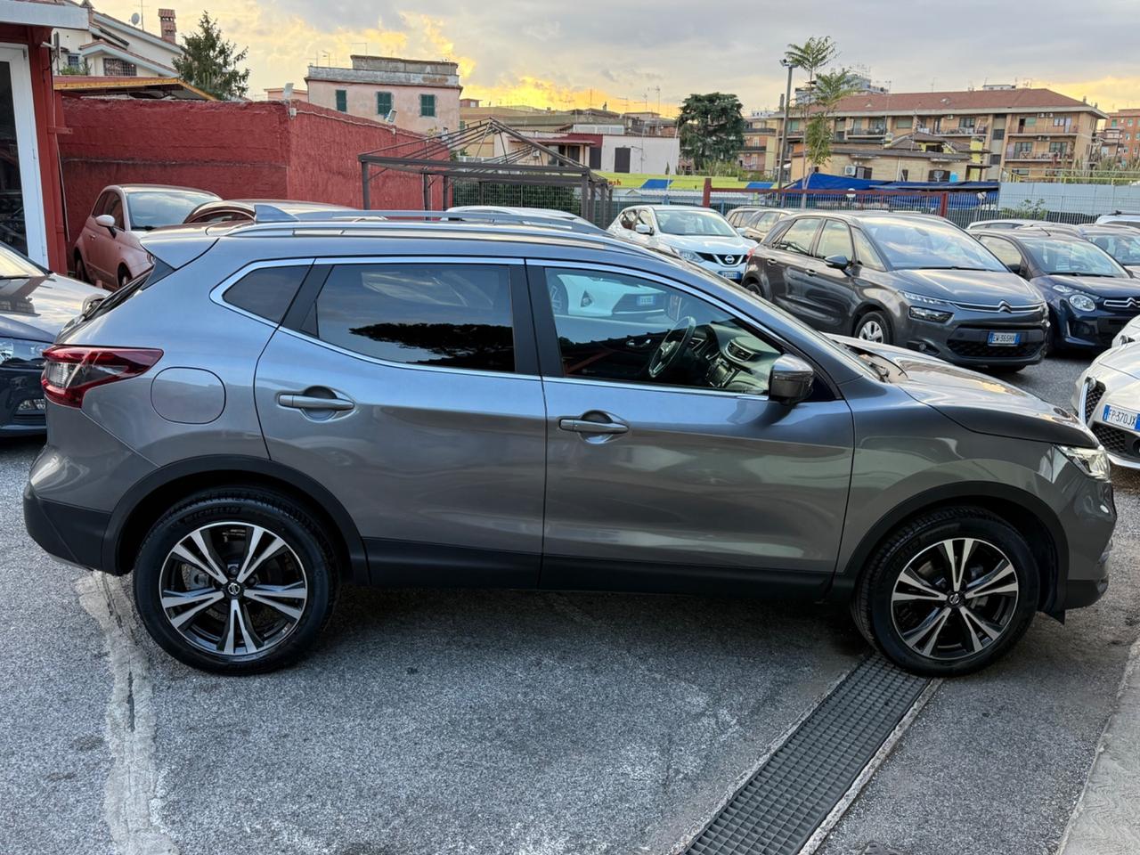 Qasqhqai 1.5 dci-unipro-( 69 mila km ) -unipro-rate