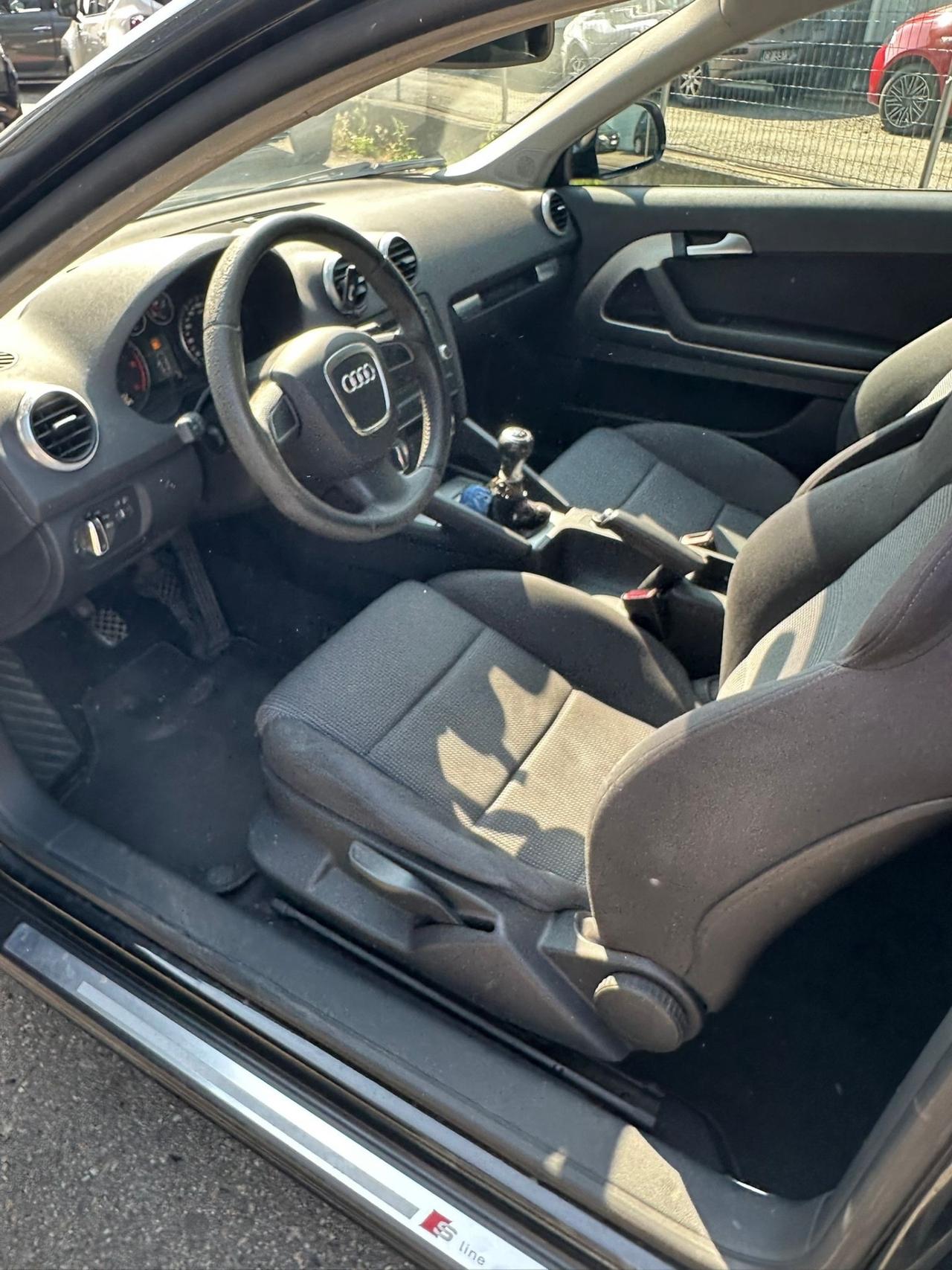 Audi A3 1.6 TDI 105 CV CR Ambition