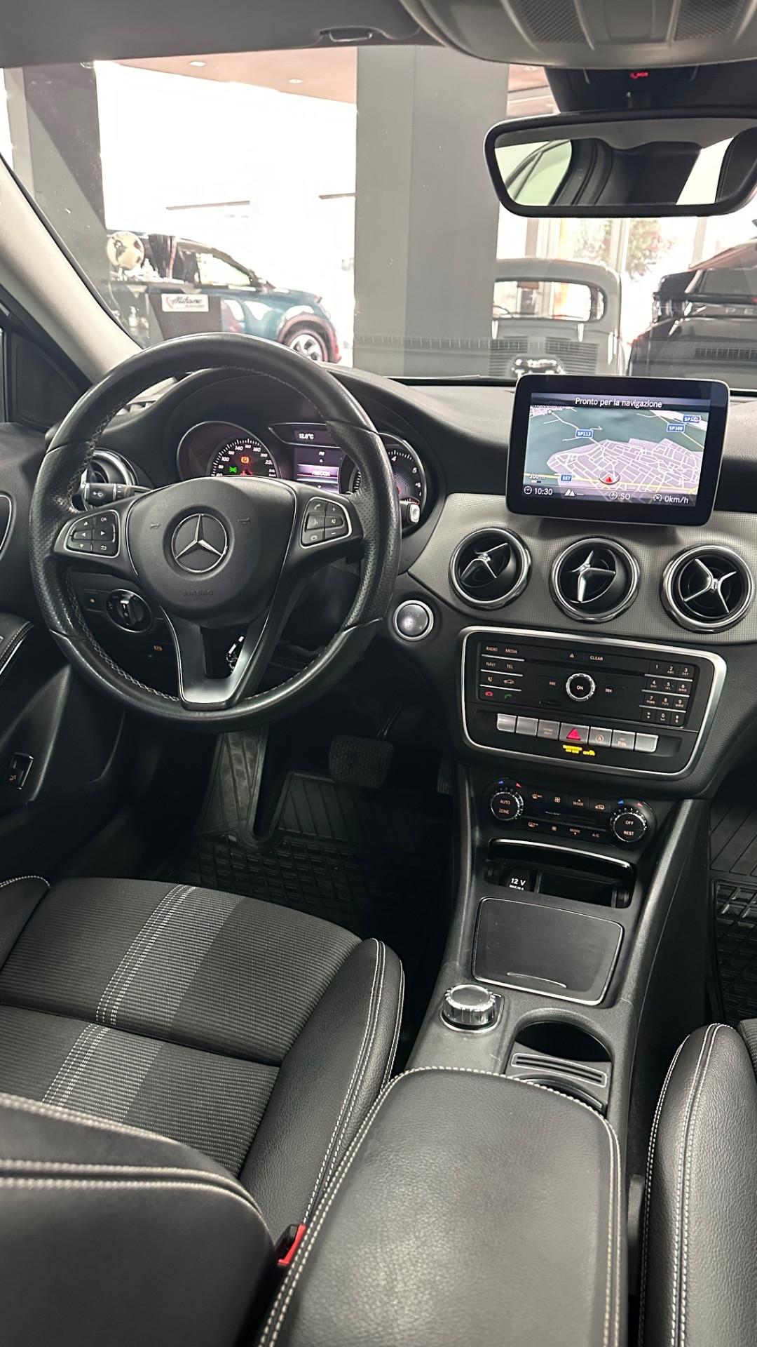 Mercedes-benz GLA 200 d Premium