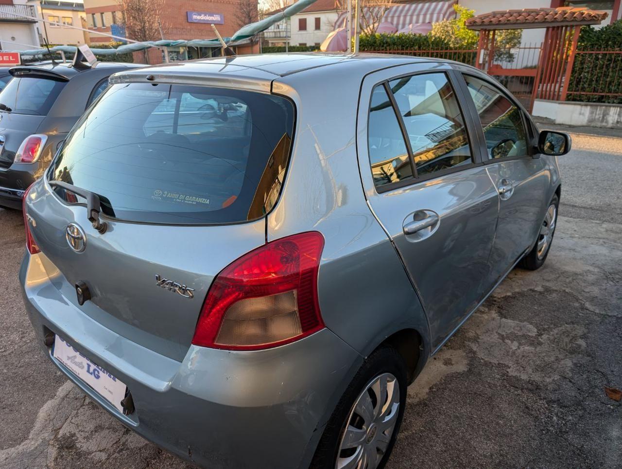 Toyota Yaris 1.3 5 porte Sol