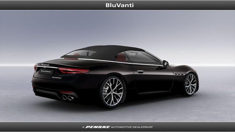 Maserati GranCabrio V6 490 CV AWD