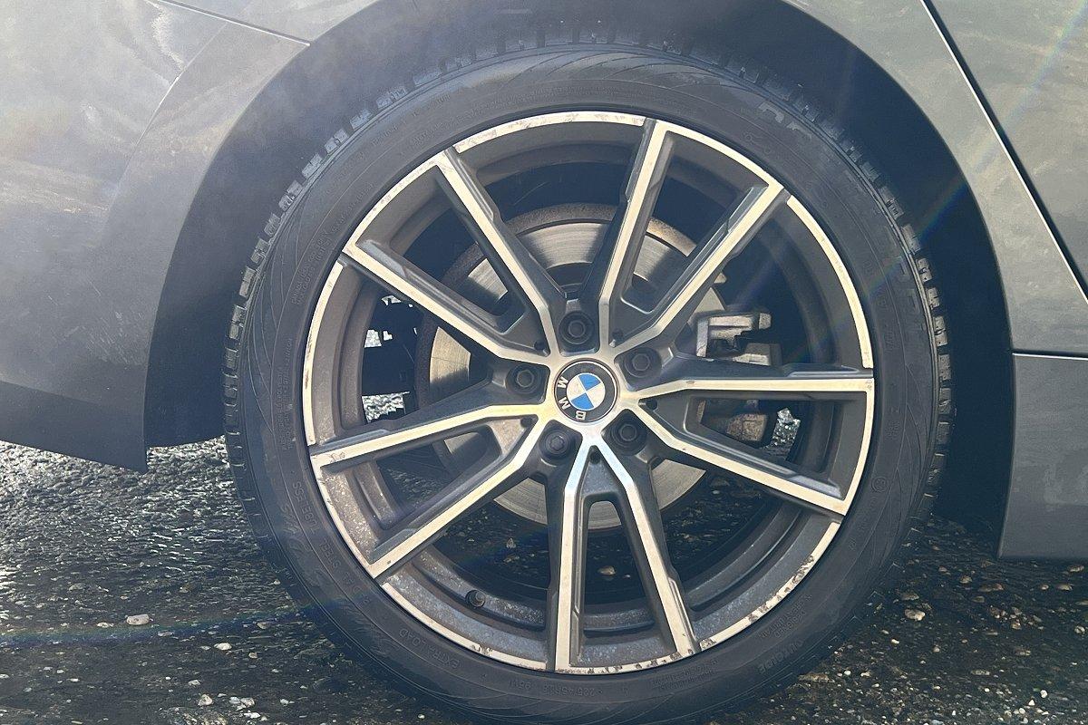 BMW 318d 48V Business Advantage