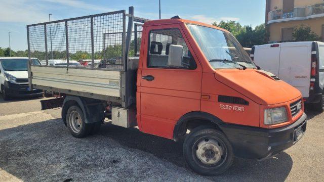 IVECO Daily 30.8 2.5 Diesel Ribaltabile Trilaterale sovraspond