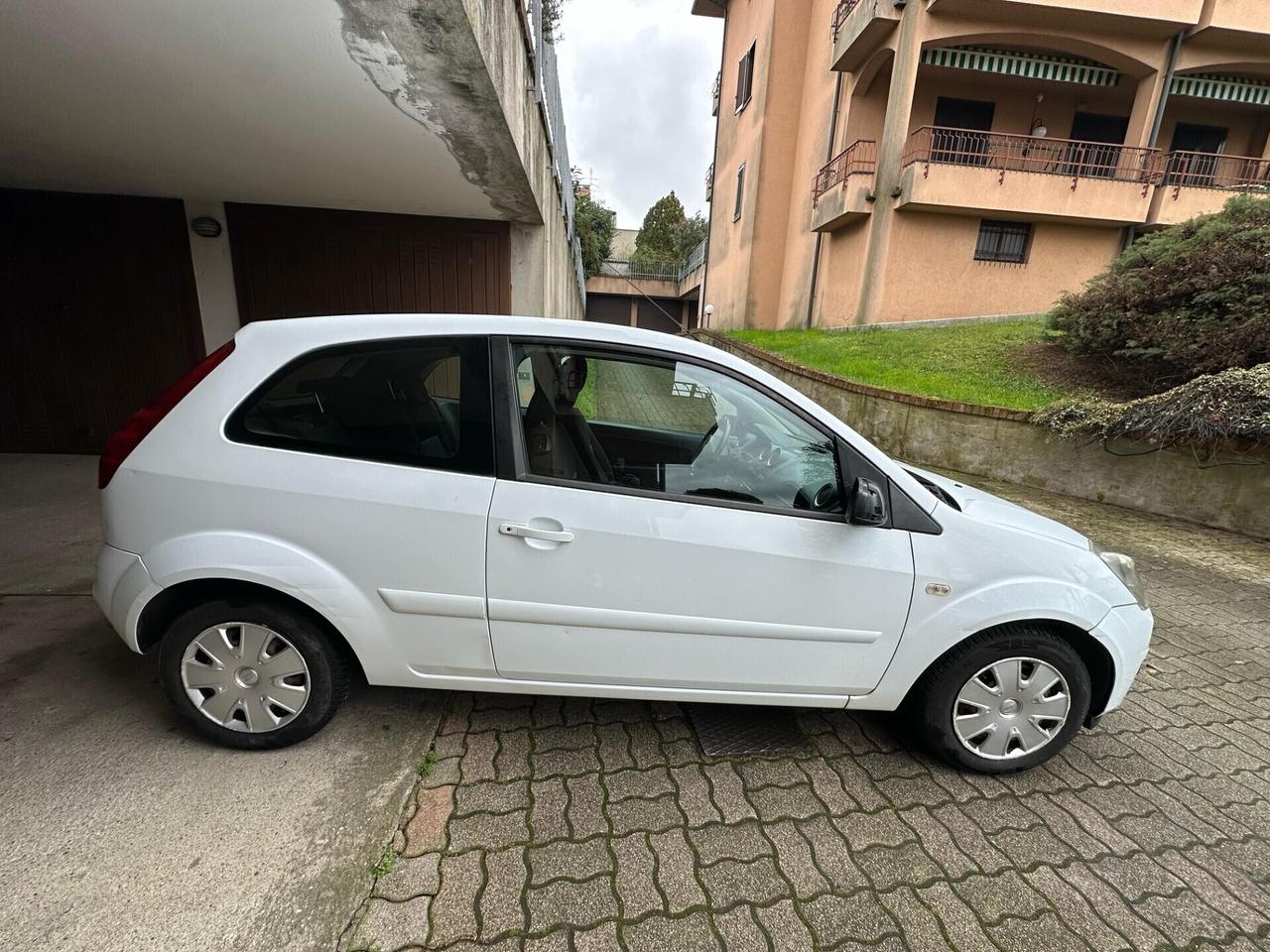 Ford Fiesta 1.2 16V 3p. Clever