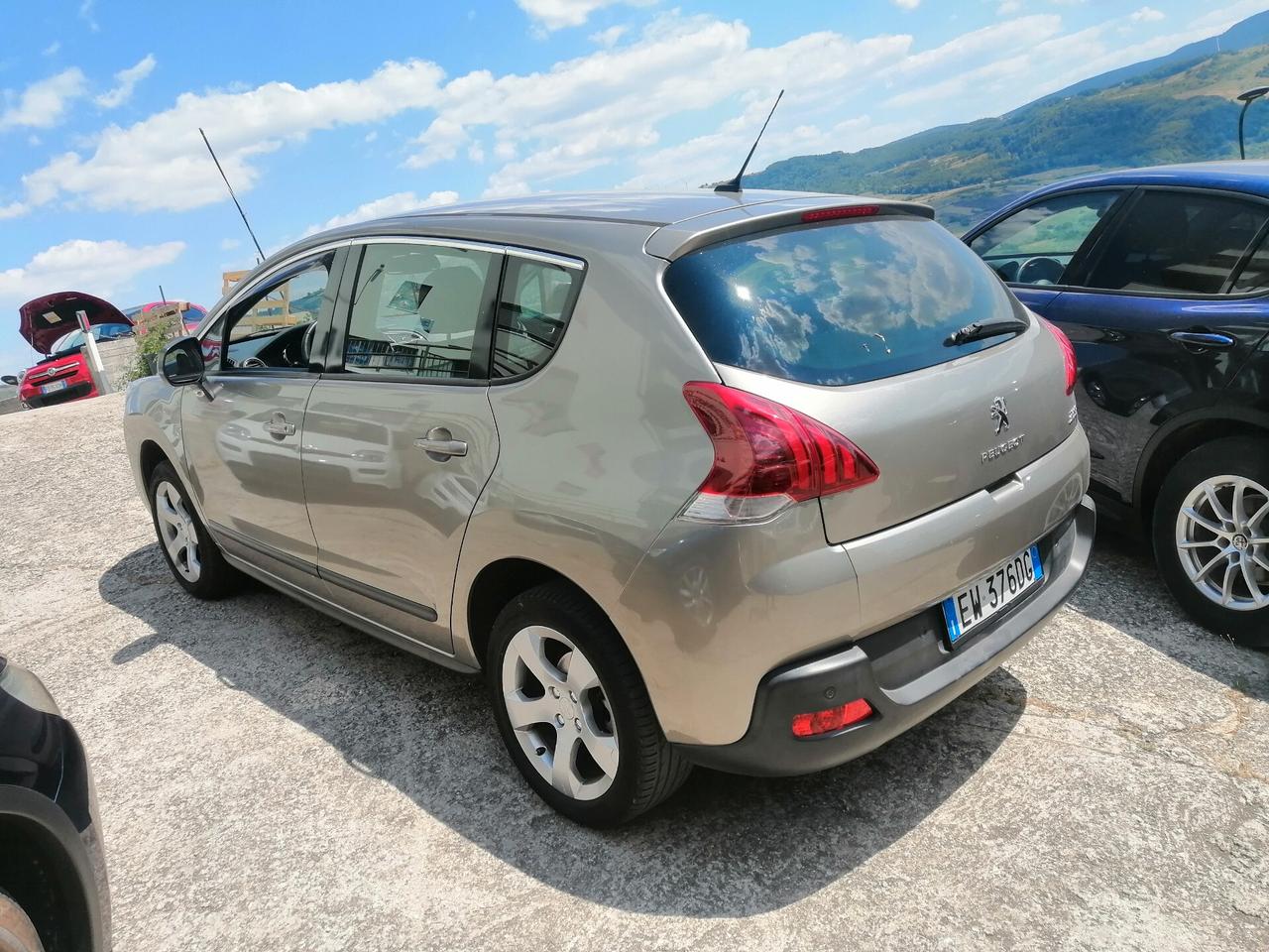 Peugeot 3008 1.6 HDi 115CV Allure
