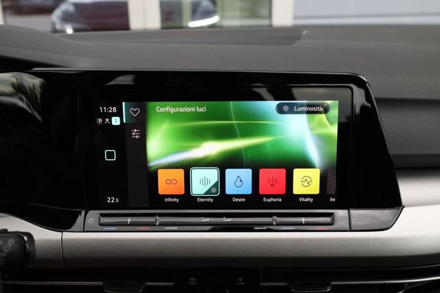 VOLKSWAGEN Golf 1.0 eTSI EVO DSG Life