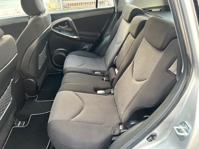 Toyota RAV 4 RAV4 2.2 D-4D 136 CV DPF Sol