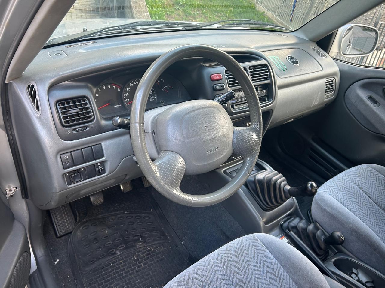 Suzuki Grand Vitara 1.6i 16V cat 3 porte