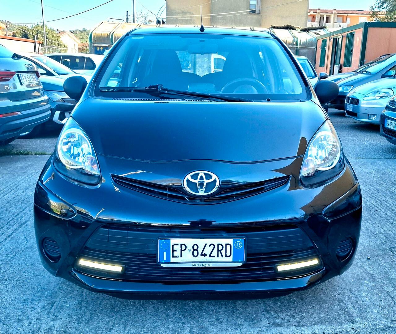 AYGO 1.0 12V VVT-i 5 porte Cool Soda Connect