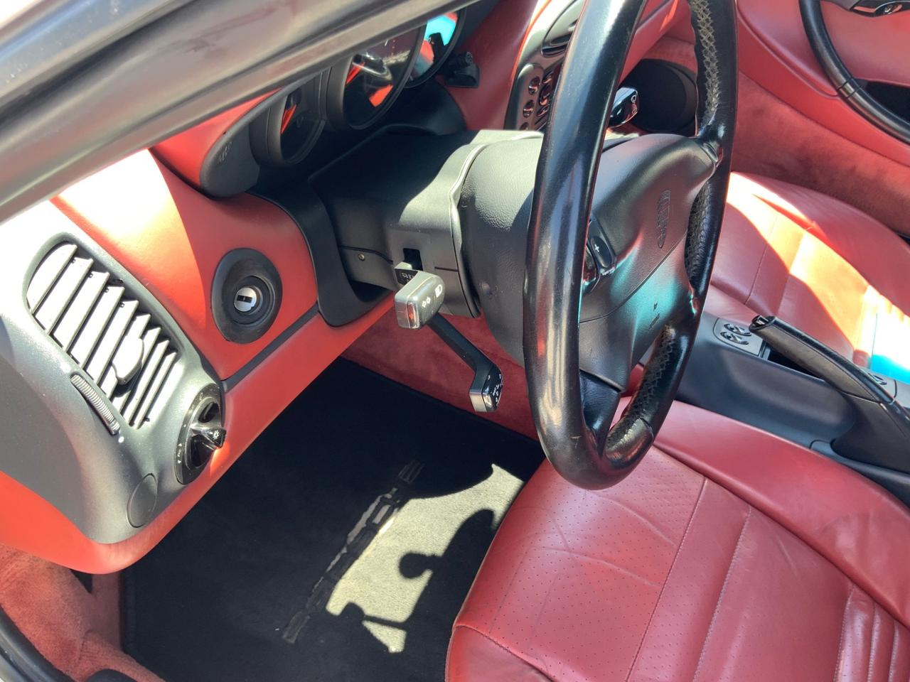 Porsche Boxster 2.5i 24V cat