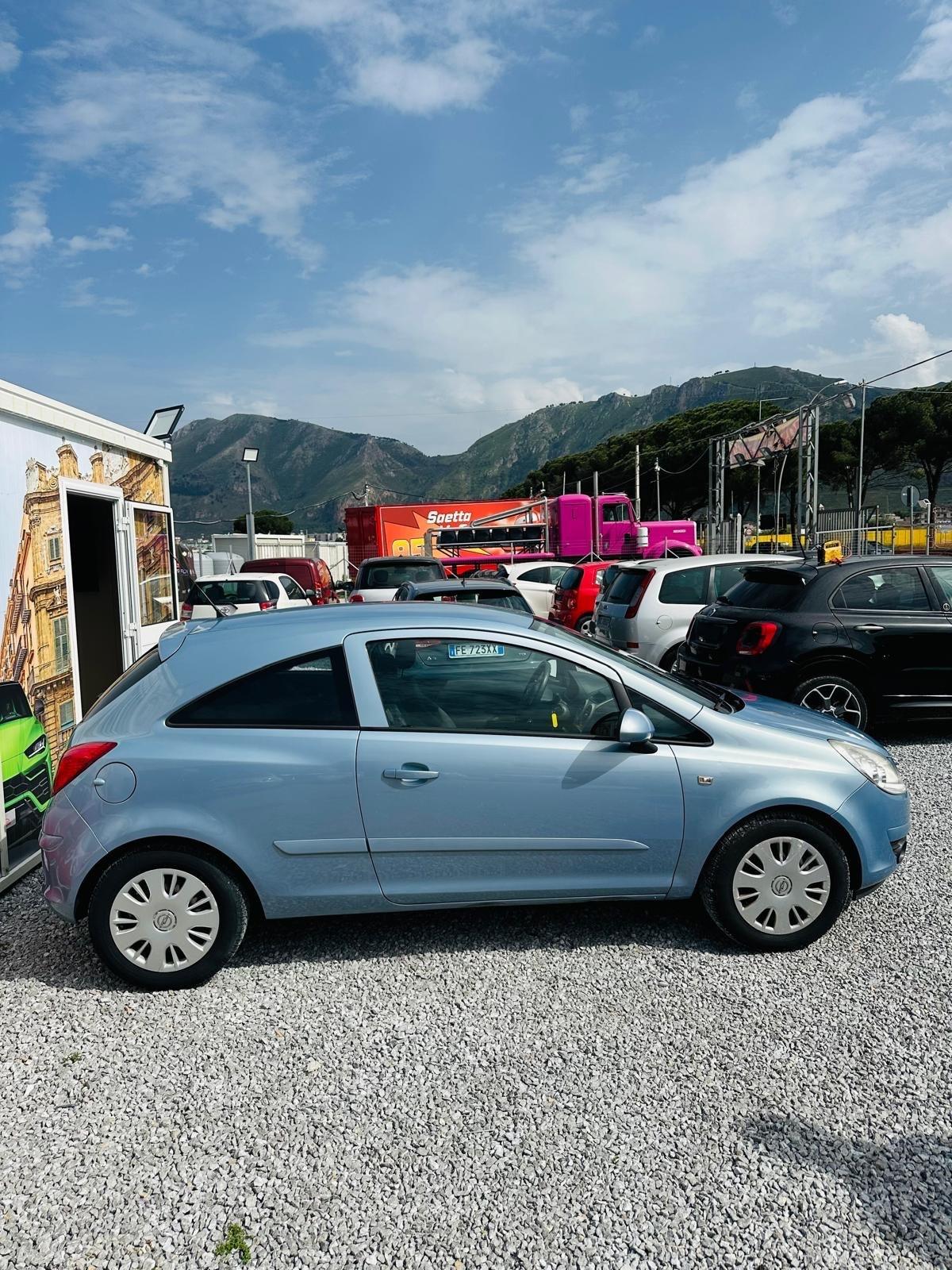 Opel Corsa 1.0 12V 3 porte Enjoy