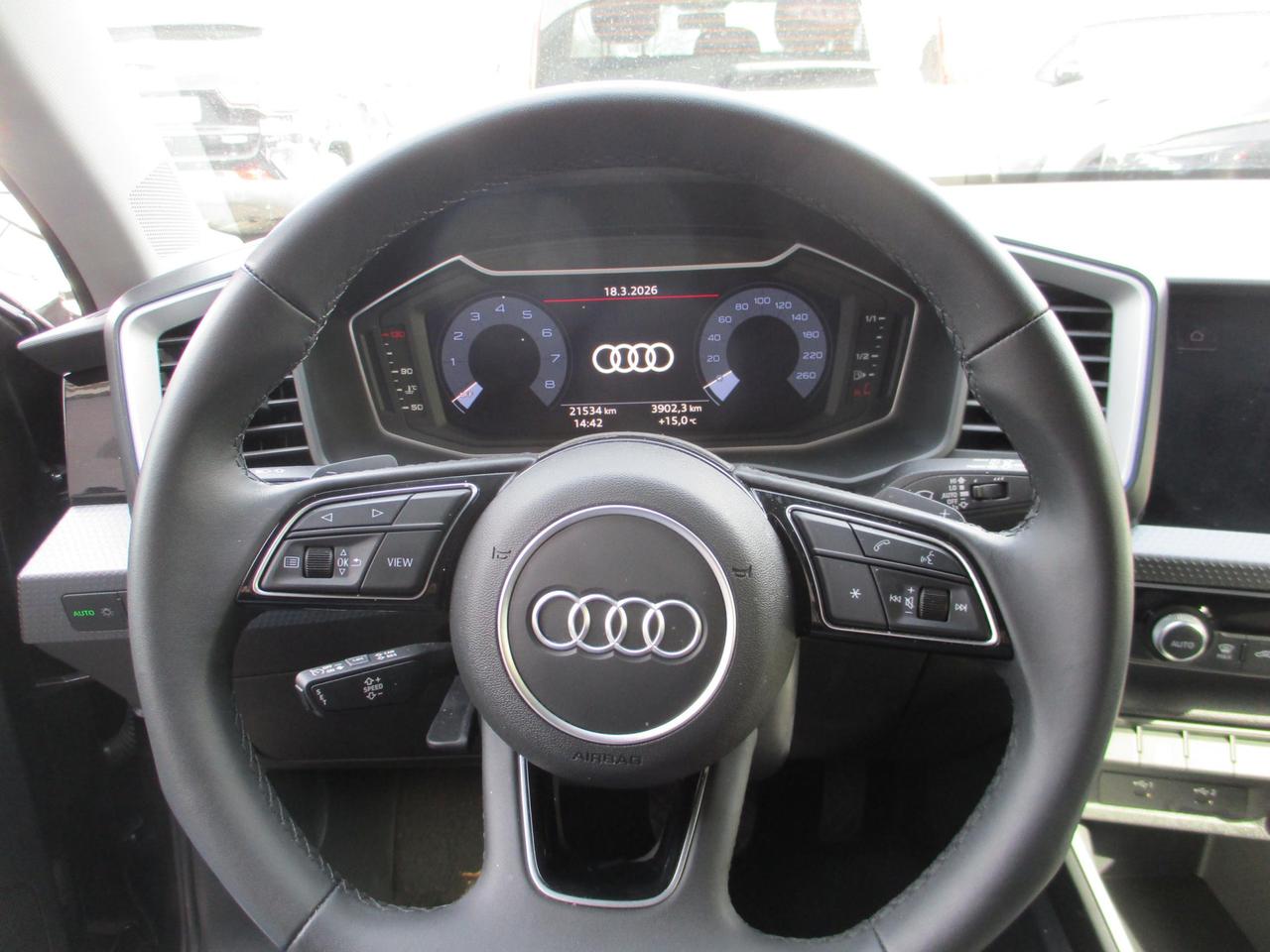 Audi A1 Sportback 30 1.0 tfsi Identity Black 116cv s-tronic