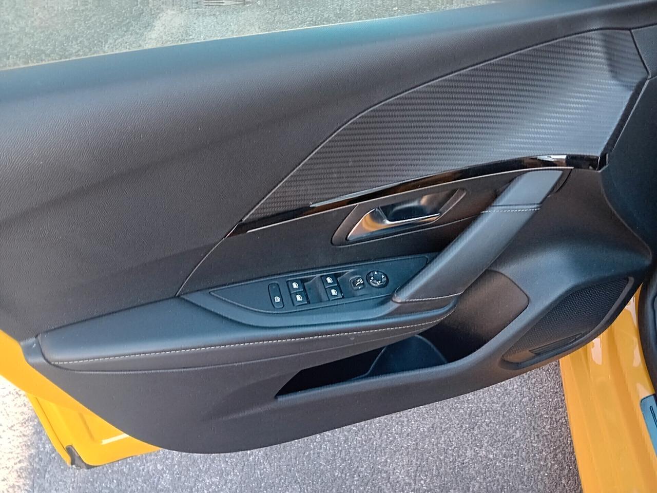 Peugeot 208 BlueHDi 100 S&S 5 porte GT Line